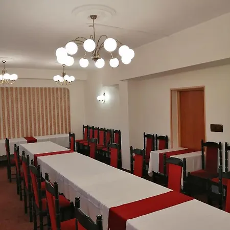 Lech Hotel 2*