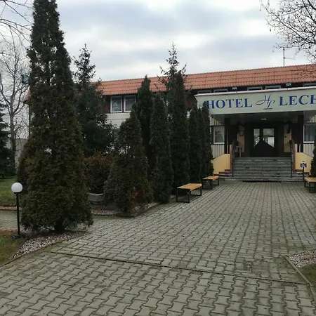 Lech Hotel 2*